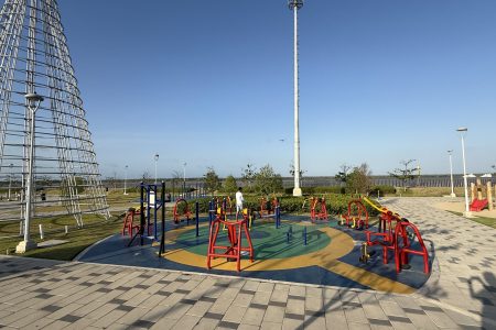 Gimnasio biosaludable al aire libre para comunidad en Medellín